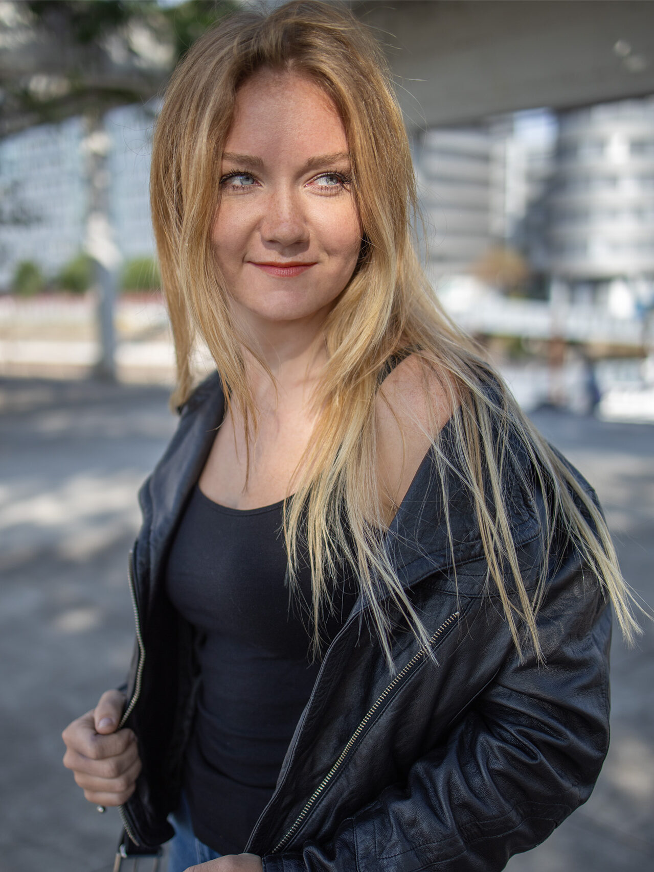 Natürliches Bildnis von Maralena.  Portraitfotograf Fotograf Frank Hoffmann aus Duisburg zeigt individuelle Bildergebnisse seiner Fototermine.